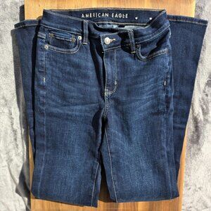 American Eagle Super High-Rise Flare Jeans • Next Level Stretch • Women’s Size 0
